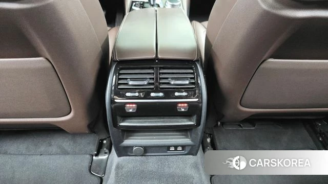 BMW 5 Series (G30) id 4402974 из Кореи 9
