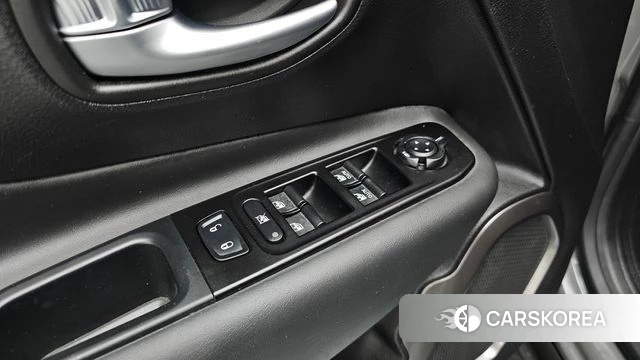 Jeep Renegade id 4196116 из Кореи 9