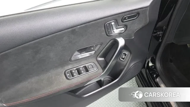 Mercedes-Benz A-Class W177 id 3033630 из Кореи 9