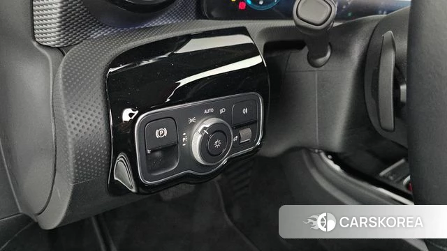 Mercedes-Benz A-Class W177 id 4529478 из Кореи 9