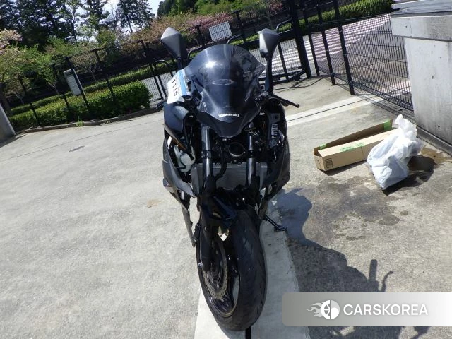 Kawasaki NINJA 400 ABS id 3946914 из Японии 9