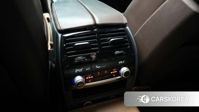 BMW 5 Series (G30) id 3861871 из Кореи 9