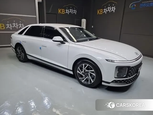 Hyundai Grandeur (GN7) id 3544804 из Кореи 9