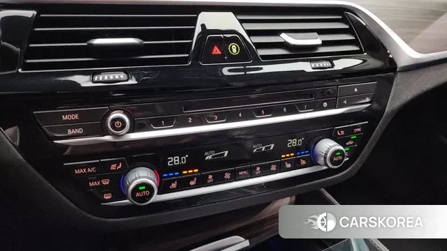 BMW 5 Series (G30) id 3484854 из Кореи 9