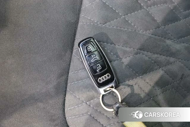 Audi A6L id 4257150 из Китая 9