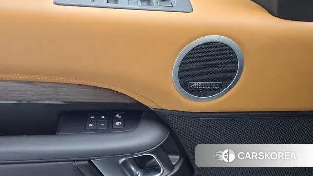 Land Rover Discovery 5 id 3578812 из Кореи 9