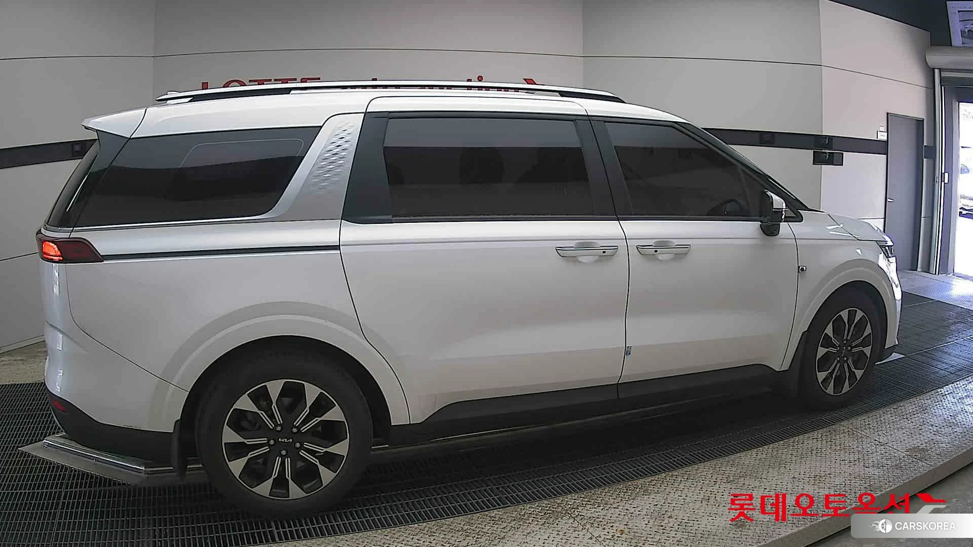Kia Carnival id 4296905 из Кореи 9
