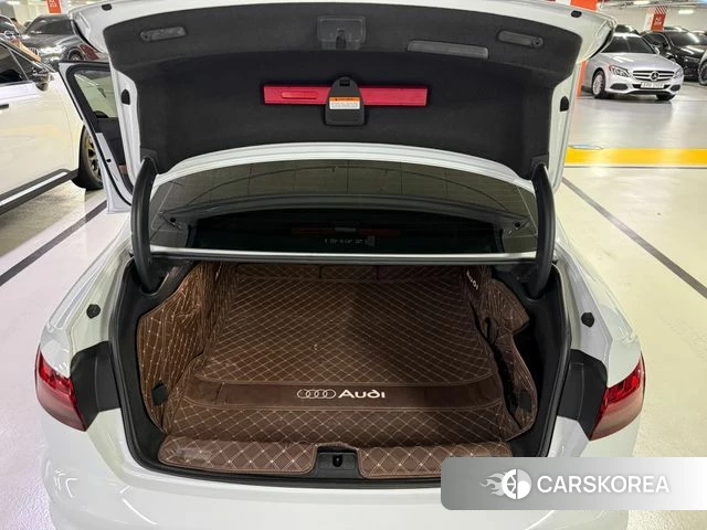 Audi A4 (B9) id 3941613 из Кореи 9