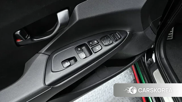 Hyundai Veloster (JS) id 2895356 из Кореи 9