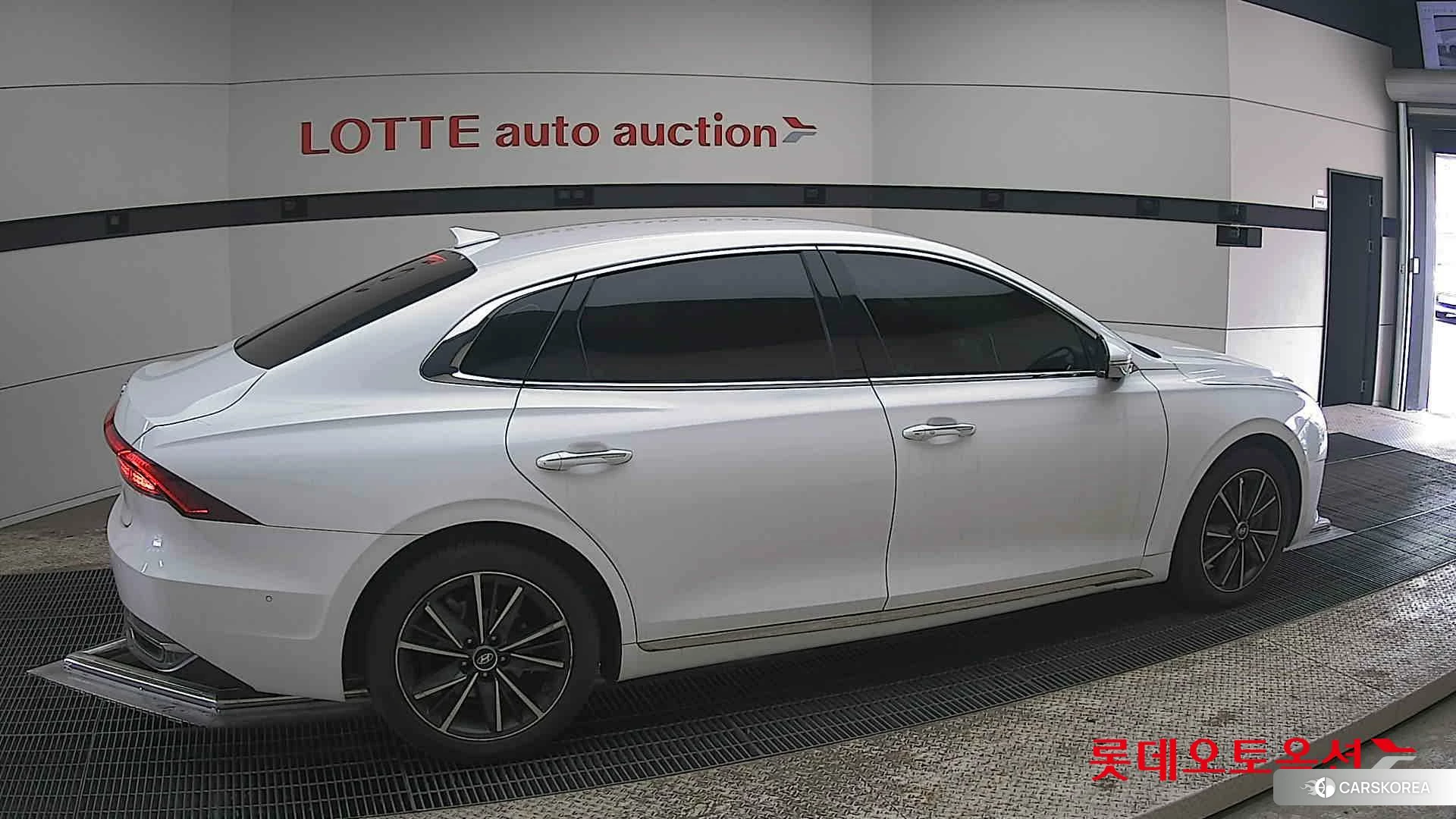 Hyundai Grandeur id 3888366 из Кореи 9