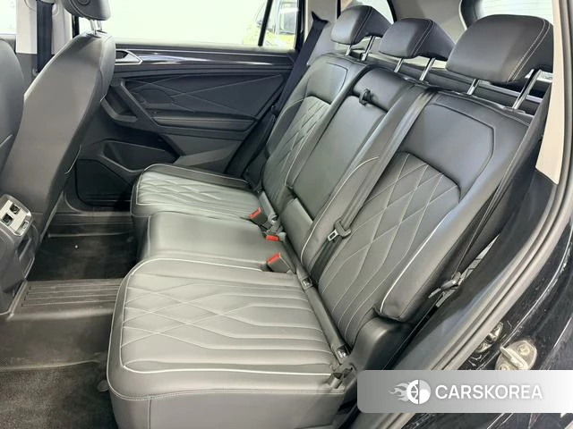 Volkswagen Tiguan L id 4272060 из Китая 9