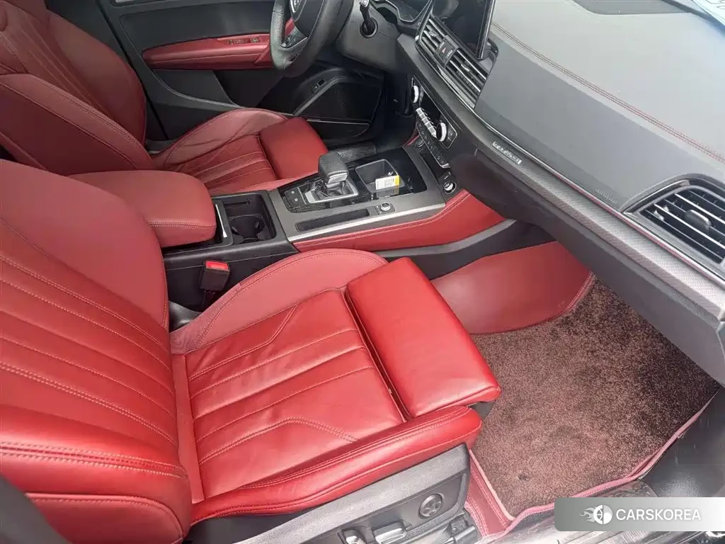 Audi Q5L id 4570668 из Китая 9