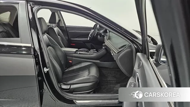 Hyundai Sonata (DN8) id 3263989 из Кореи 9