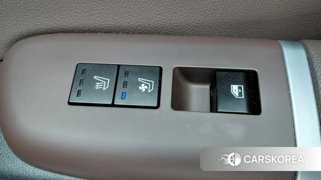 Hyundai Grandeur (GN7) id 4280336 из Кореи 9