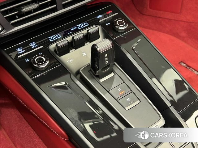 Porsche 911(992) id 4359902 из Кореи 9