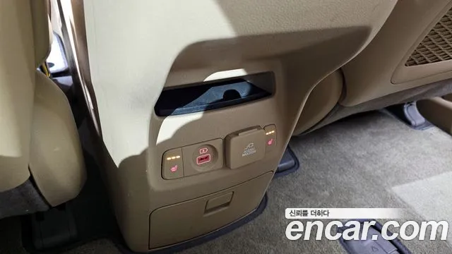 Kia The New Carnival id 2512951 из Кореи 9