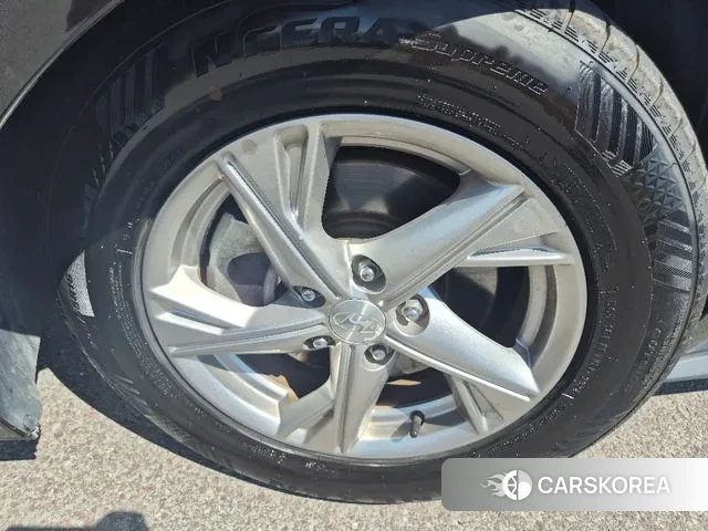 Hyundai Sonata (DN8) id 3122899 из Кореи 9