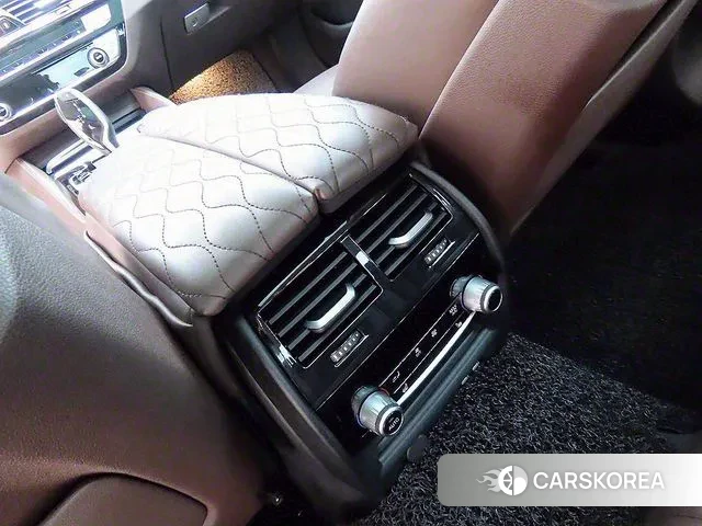 BMW 5 Series (G30) id 3187193 из Кореи 9