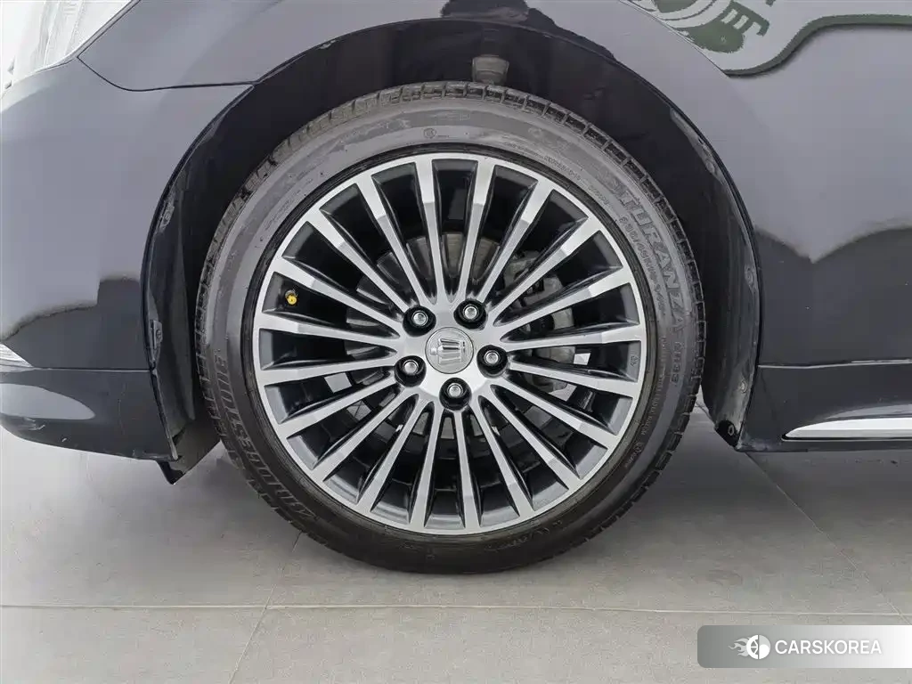 Toyota Crown id 4576808 из Китая 9