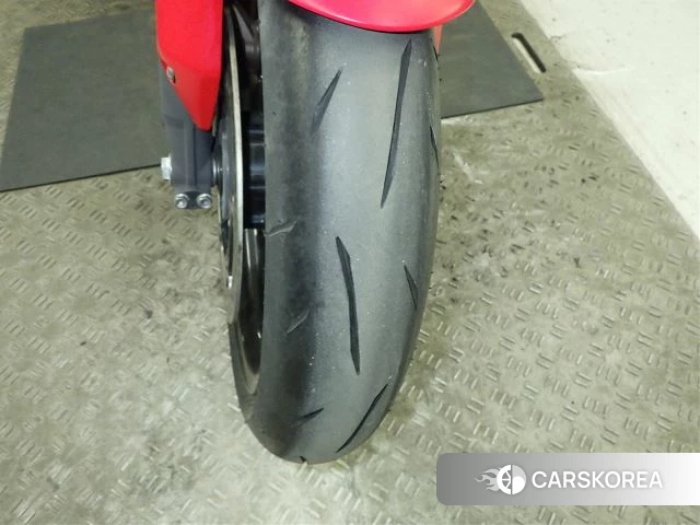 Проданный Honda CBR1000RR ABS id 3994928 из Японии, фото 9