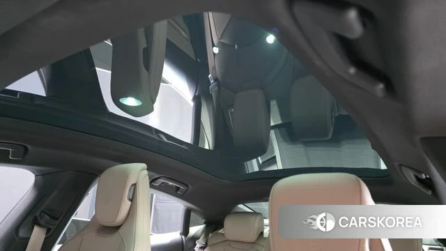 Porsche Taycan id 4201087 из Кореи 9