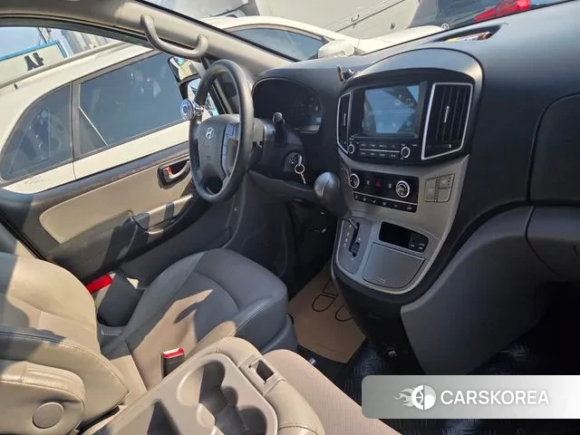 Hyundai The New Grand Starex id 3687222 из Кореи 9