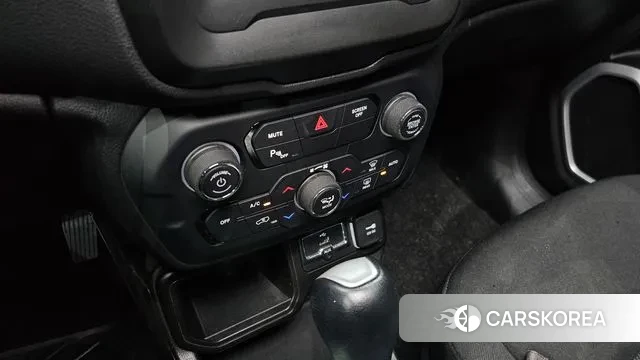 Jeep Renegade id 3329678 из Кореи 9