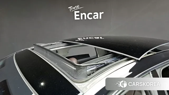 Hyundai Grandeur (GN7) id 2959200 из Кореи 9