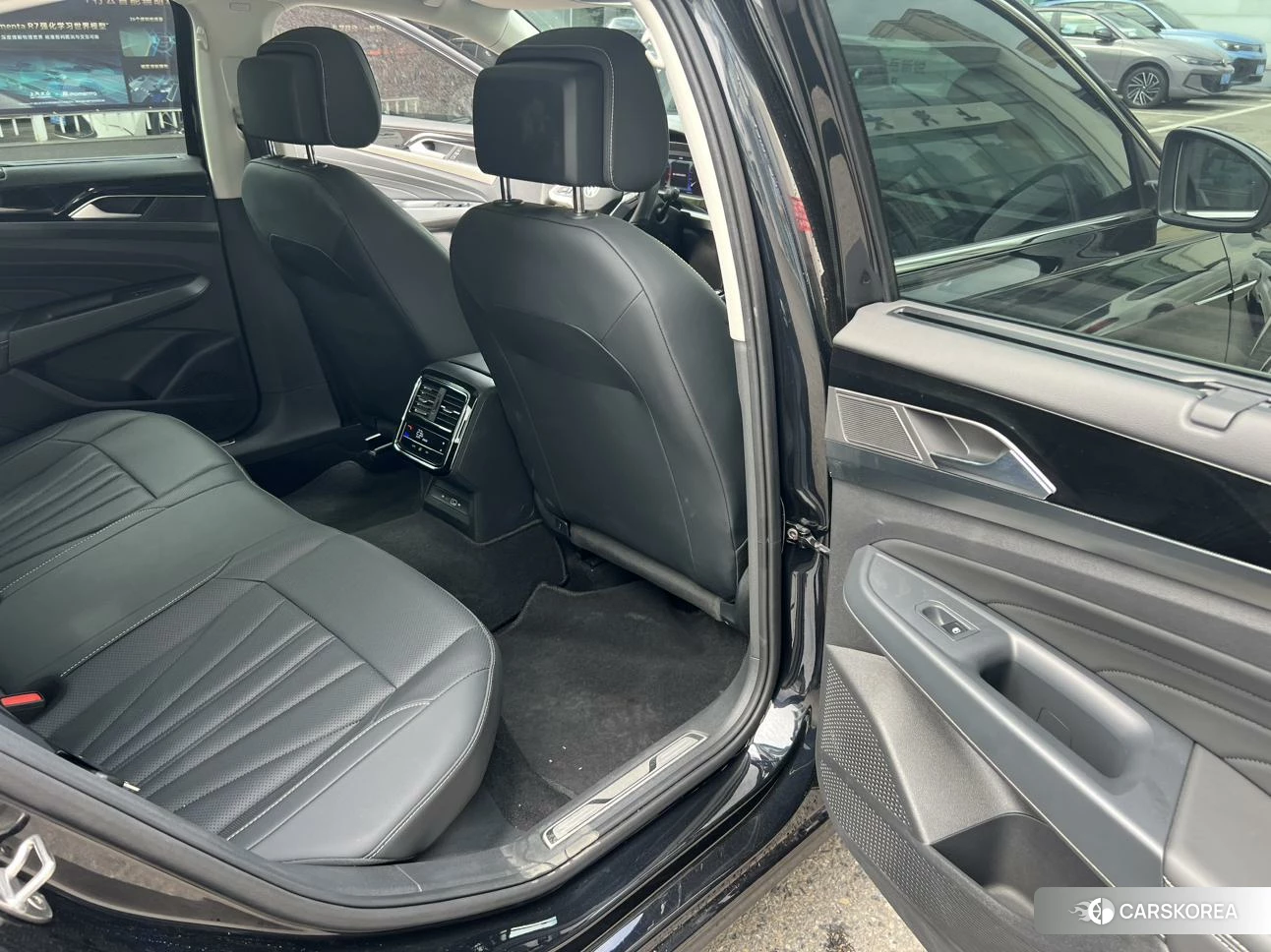 Volkswagen Passat id 4413339 из Китая 9
