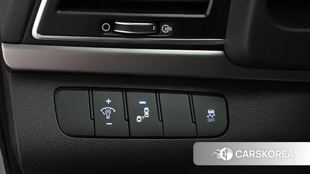 Hyundai Avante AD id 4662943 из Кореи 9