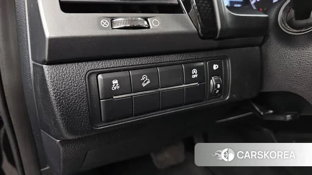 Ssangyong The New Rexton Sports Cannes id 3600332 из Кореи 9