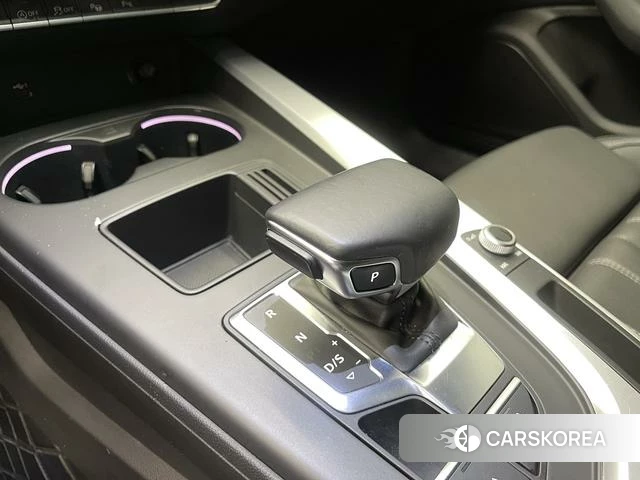 Audi A4L id 4394042 из Китая 9
