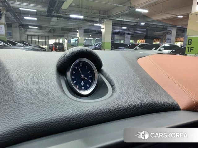 Maserati Ghibli id 4760007 из Кореи 9