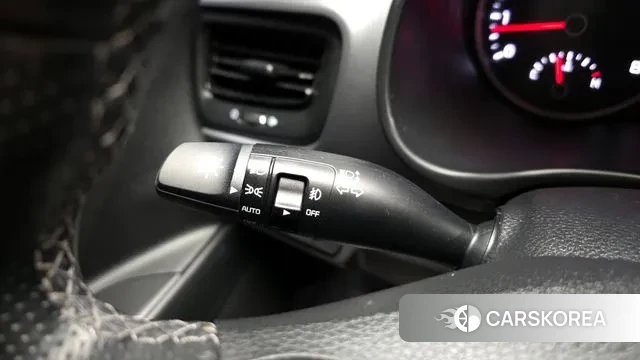 Kia Stonic id 3588130 из Кореи 9