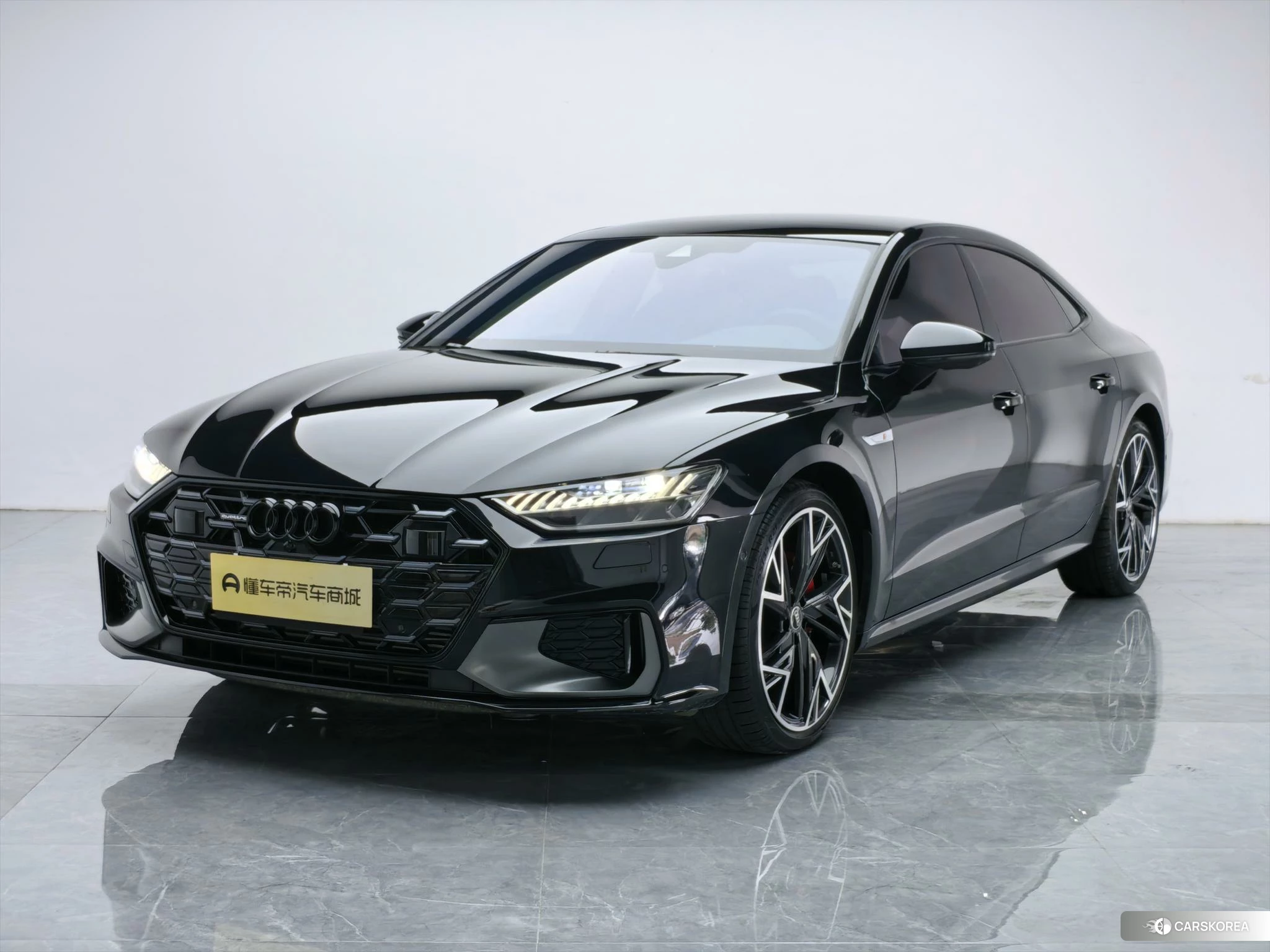 Audi A7L id 4479268 из Китая 9
