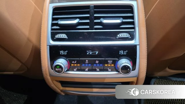 BMW 7 Series (G11) id 3827934 из Кореи 9