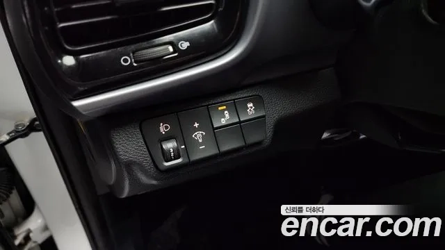 Kia Stonic id 2937429 из Кореи 9