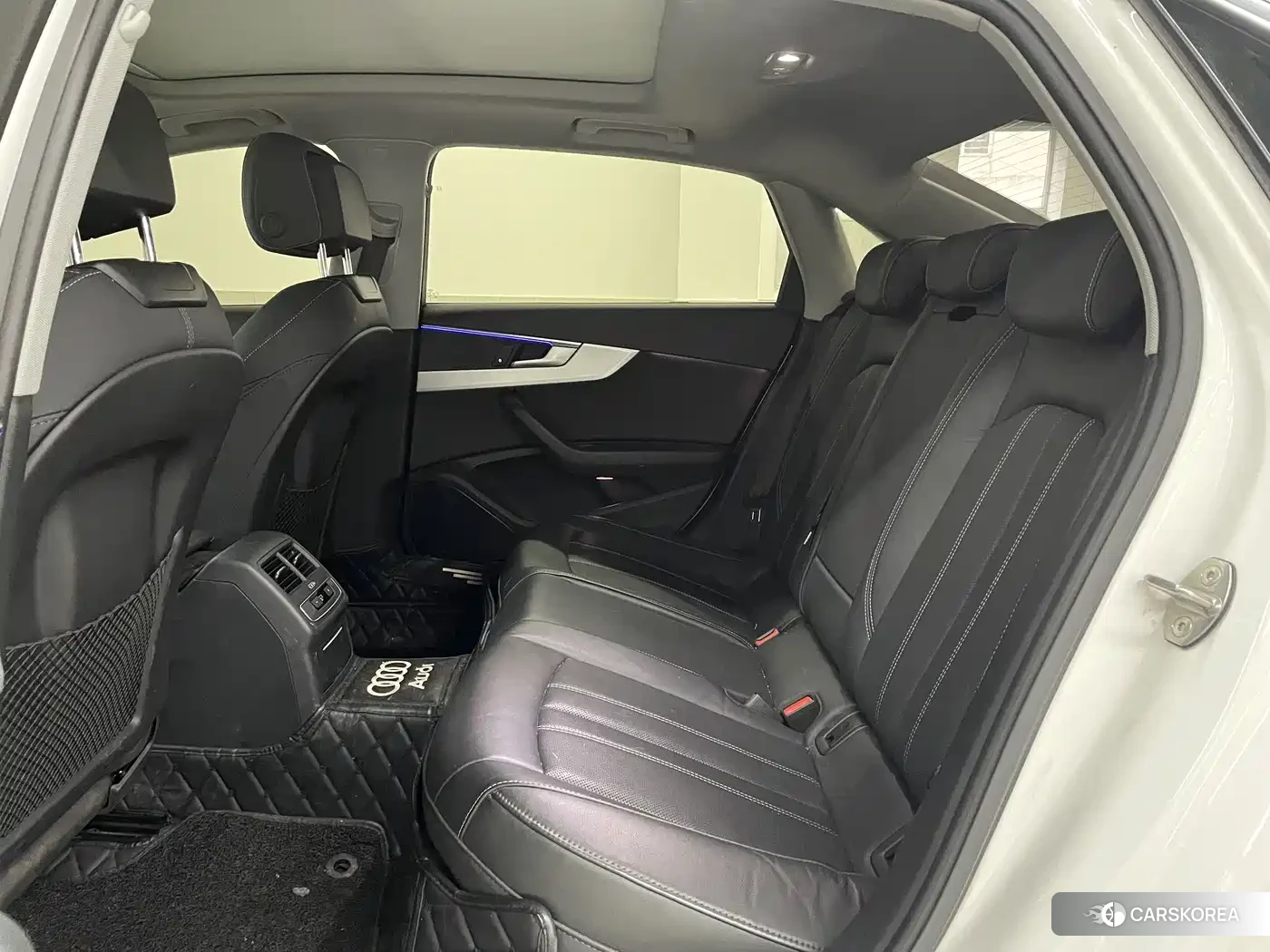 Audi A4L id 4545881 из Китая 9
