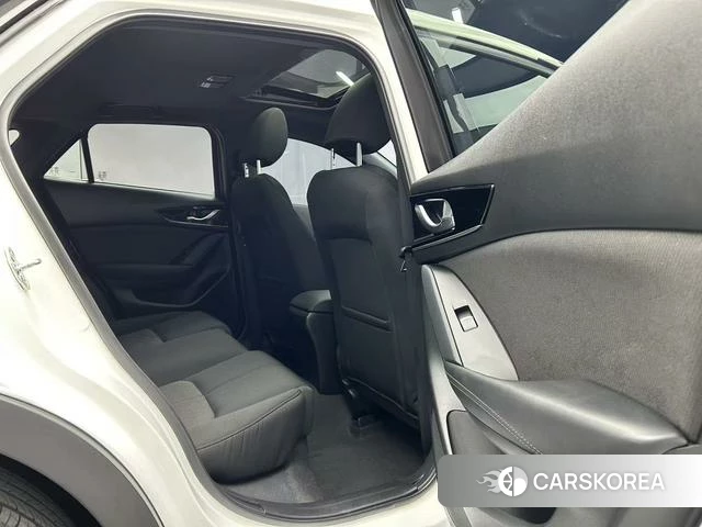 Mazda CX-4 id 4335617 из Китая 9