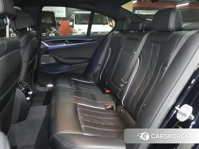 BMW 5 Series (G30) id 3020964 из Кореи 9