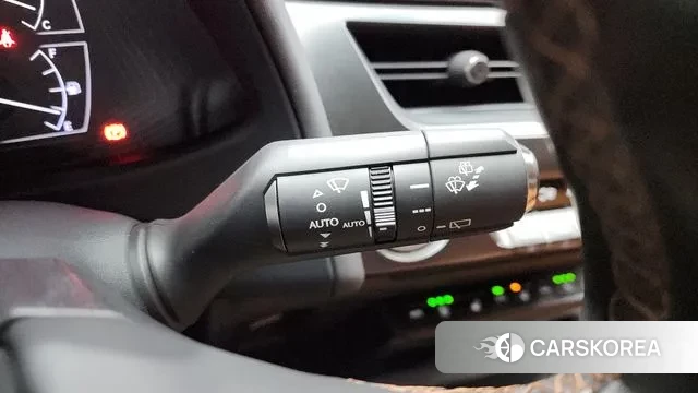 Lexus UX250h id 3330421 из Кореи 9