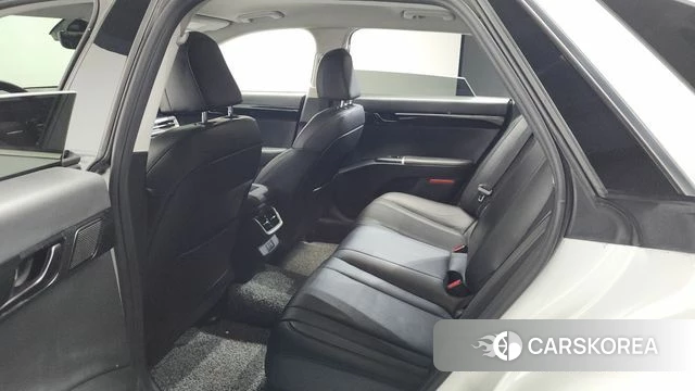 Hyundai Grandeur (GN7) id 3909975 из Кореи 10