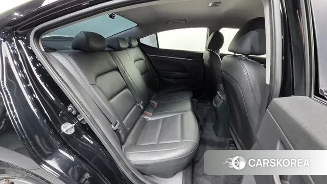 Hyundai Avante AD id 2961869 из Кореи 10