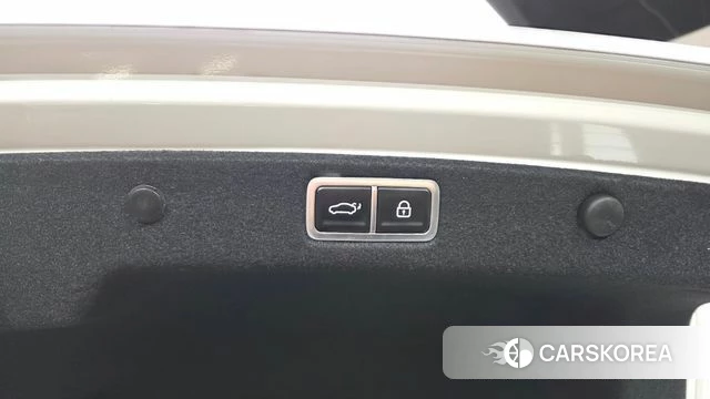 Hyundai Grandeur Hybrid (GN7) id 3826445 из Кореи 10