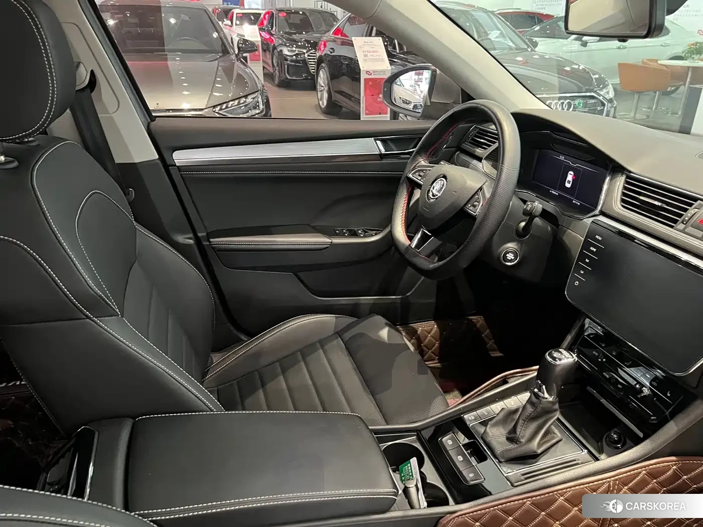 Skoda Superb id 4589322 из Китая 10