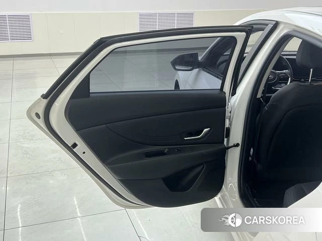 Hyundai Elantra id 4207440 из Китая 10