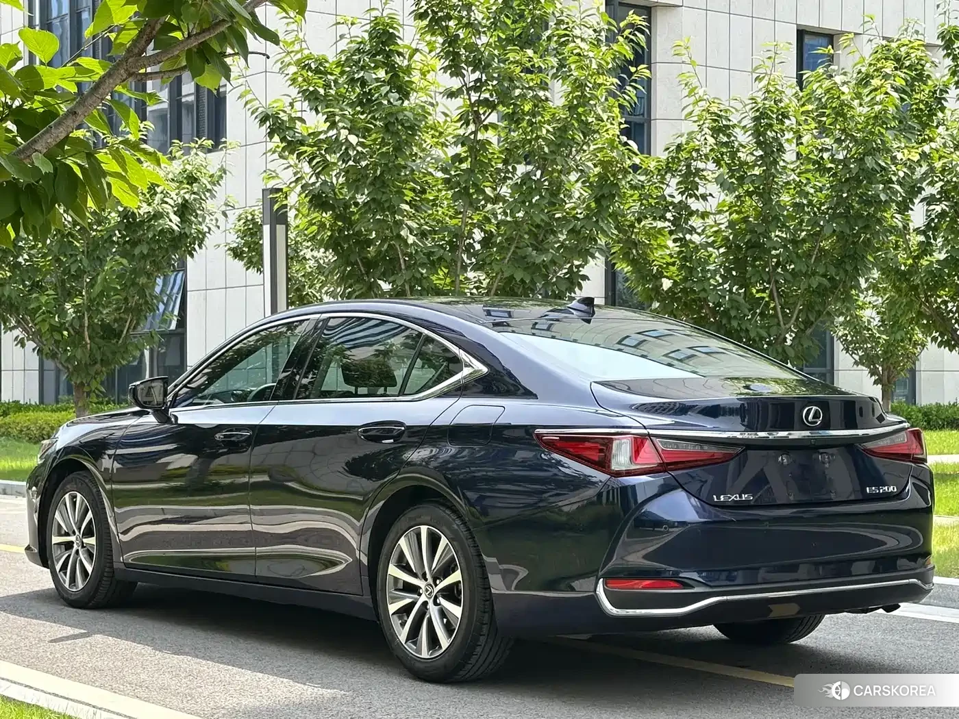 Lexus ES id 4554063 из Китая 10