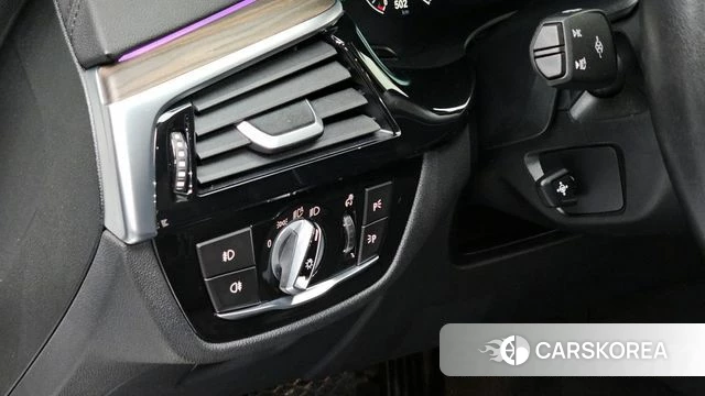 BMW 5 Series (G30) id 3873434 из Кореи 10