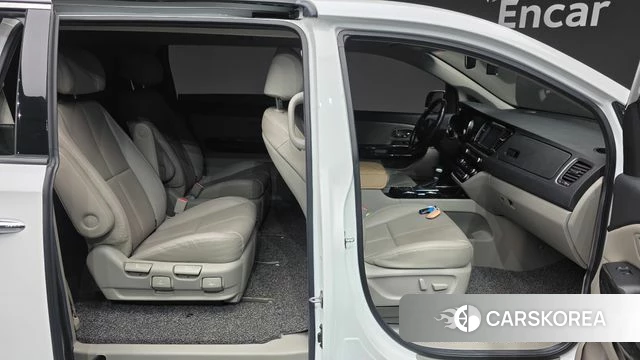 Kia The New Carnival id 4225063 из Кореи 10