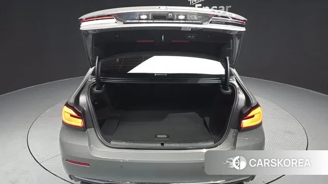 BMW 5 Series (G30) id 3615359 из Кореи 10